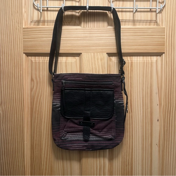 Pistil Purse - Picture 1 of 12